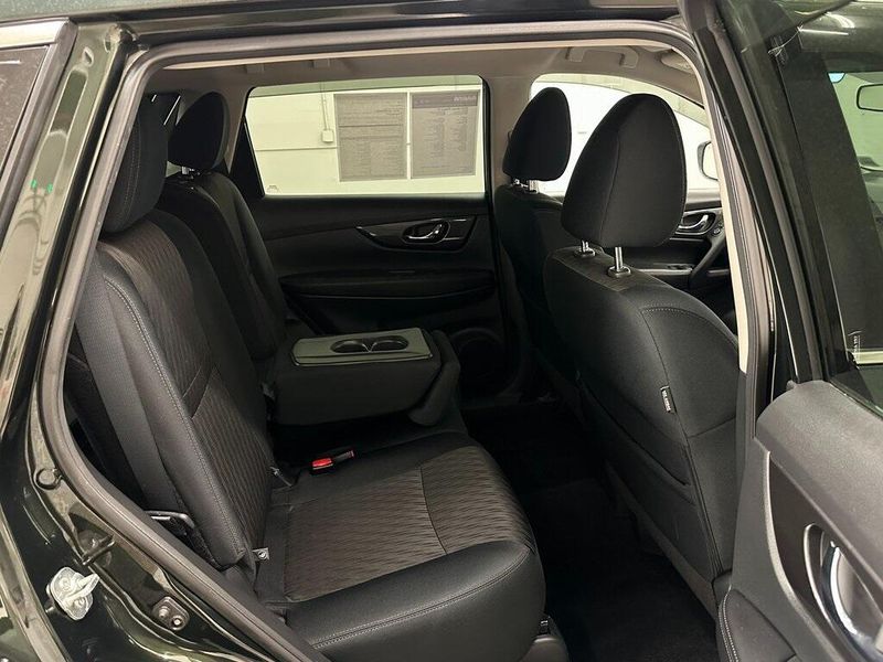 2020 Nissan Rogue SVImage 27