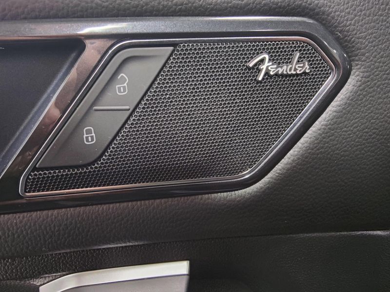 Used 2024 Volkswagen Tiguan AWD SEL R-Line w/Sunroof/NavImage 8