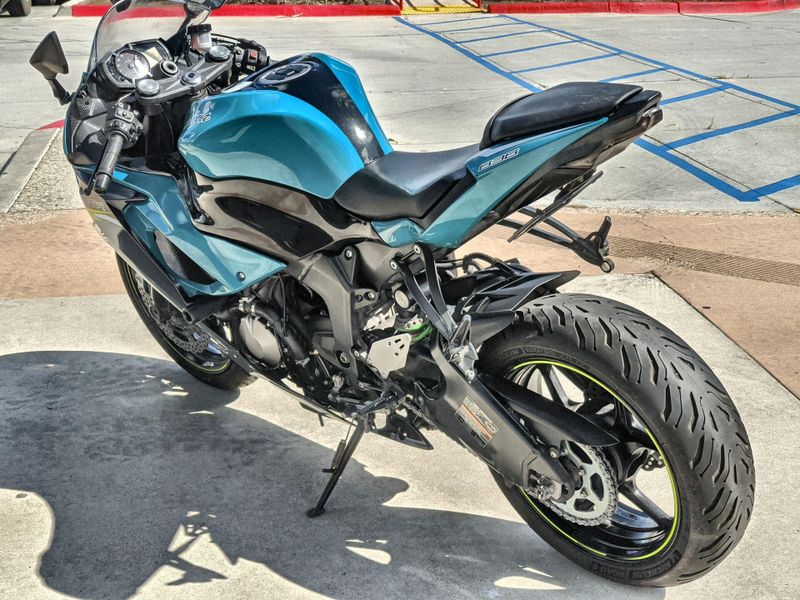 Used 2021 Kawasaki NINJA ZX-6R ABS Image 15