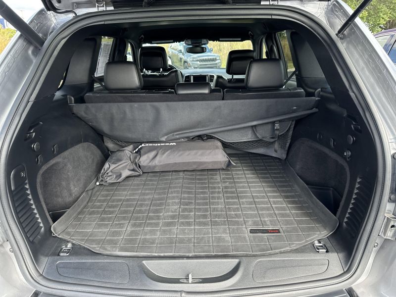 2018 Jeep Grand Cherokee Altitude photo 13