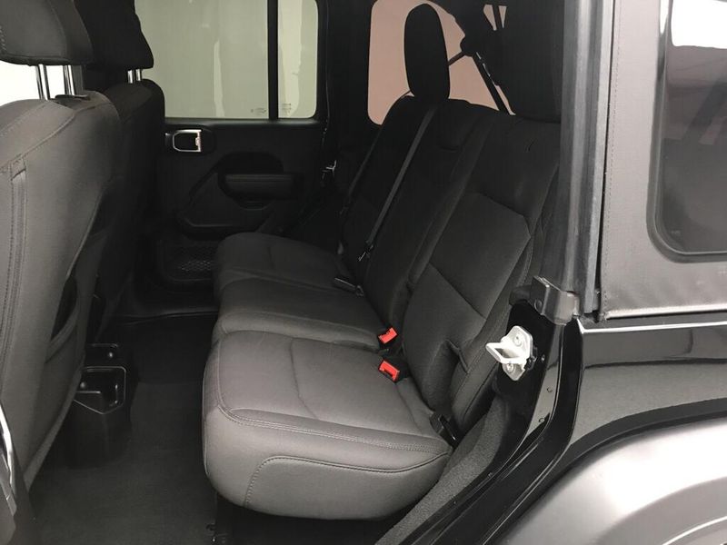 Used 2022 Jeep Wrangler Unlimited Sport SImage 17