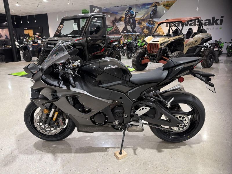 New 2026 Kawasaki NINJA ZX-10R Image 14