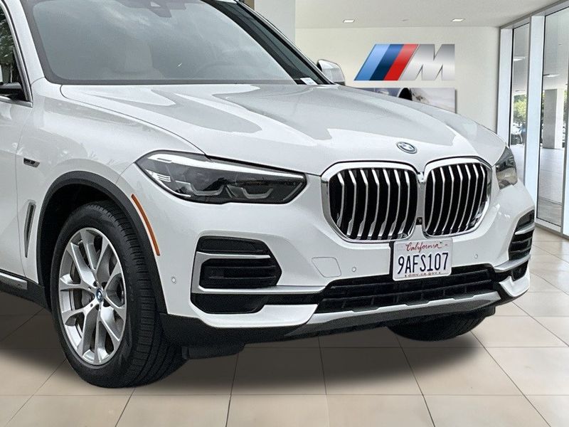 2022 BMW X5 xDrive45eImage 10