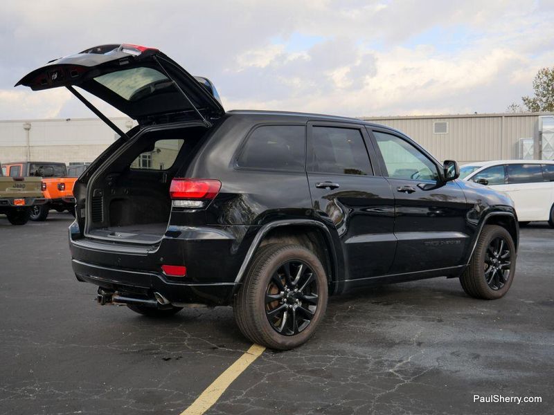 Used 2020 Jeep Grand Cherokee Altitude