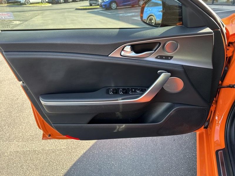 2020 Kia Stinger GT2 photo 29