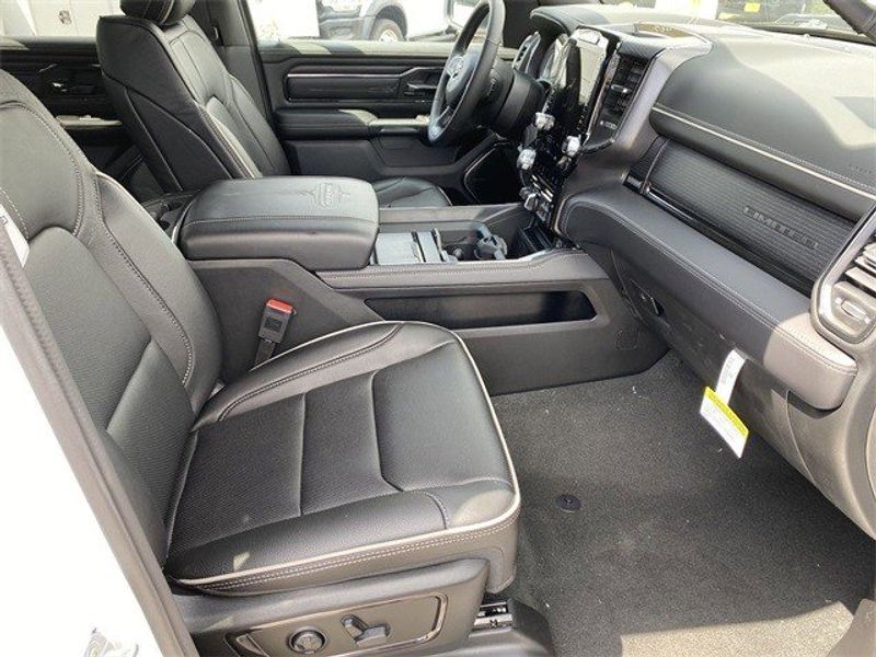 2023 RAM 1500 Limited Crew Cab 4x4 5