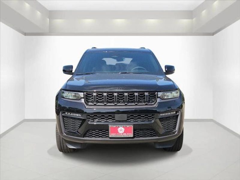 New 2026 Jeep Grand Cherokee L Limited 4x2