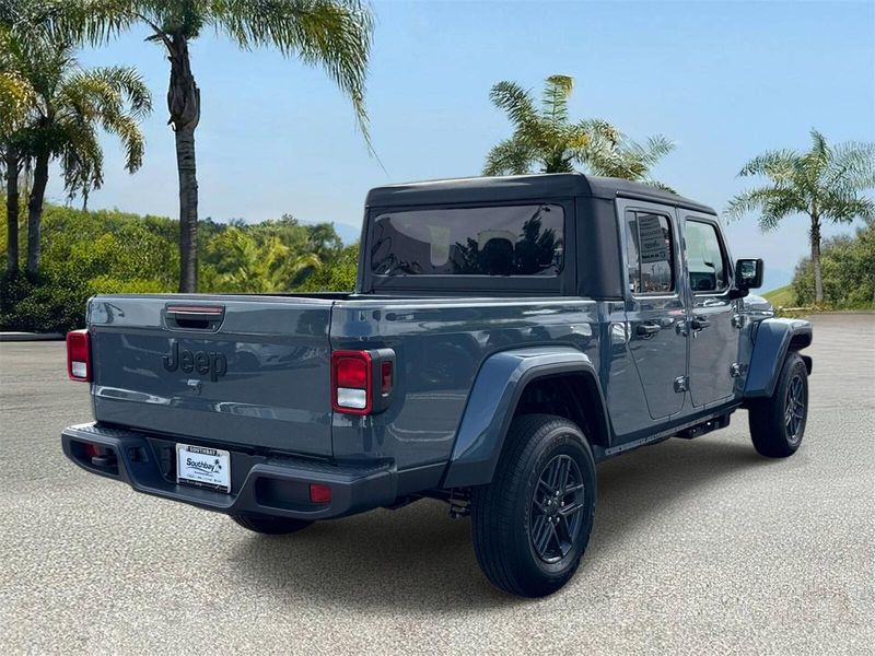 New 2026 Jeep Gladiator Sport S 4x4