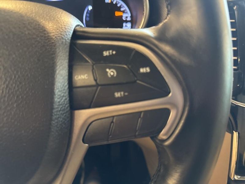 2022 Jeep Grand Cherokee WK Laredo E