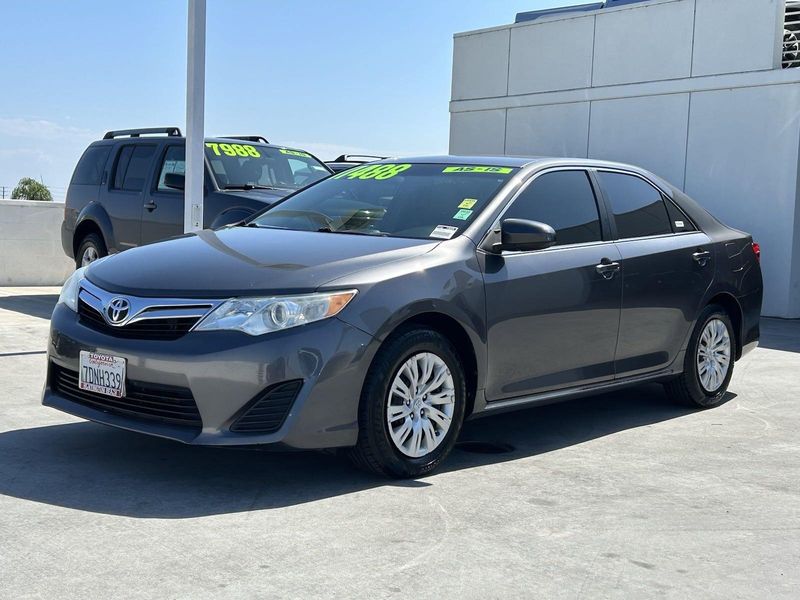 2014 Toyota Camry LEImage 8