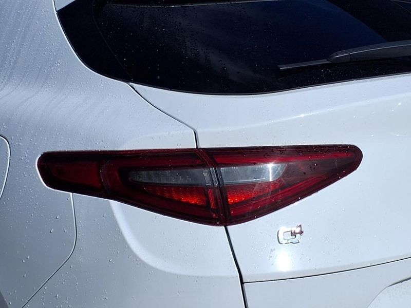 2022 Alfa Romeo Stelvio VeloceImage 16