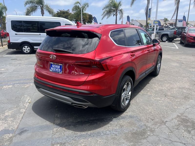 Used 2022 Hyundai Santa Fe SEImage 3