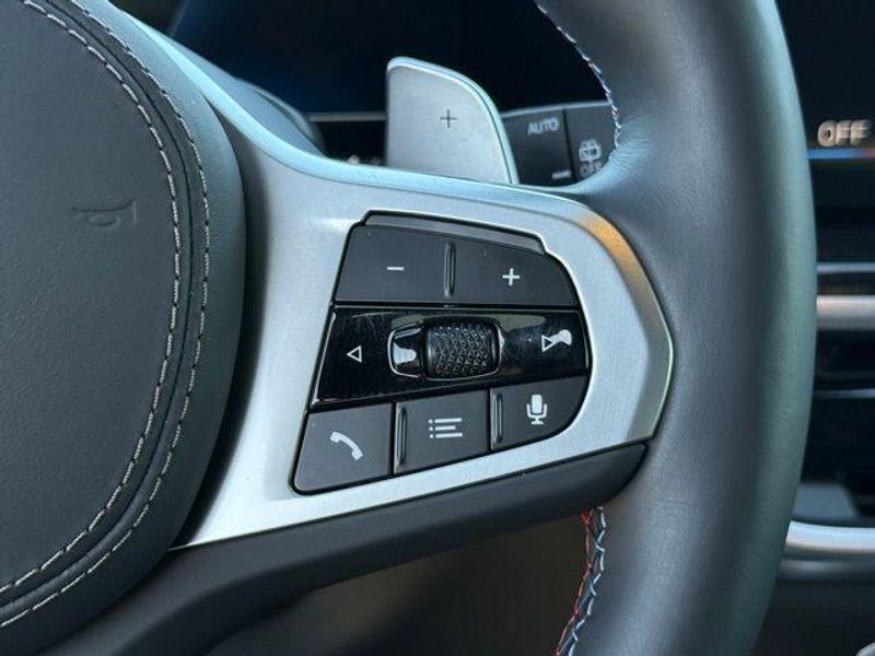 Used 2025 BMW X7 M60iImage 28