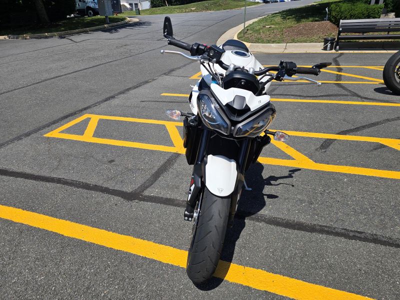 Used 2024 Triumph Street Triple 765 R Image 3