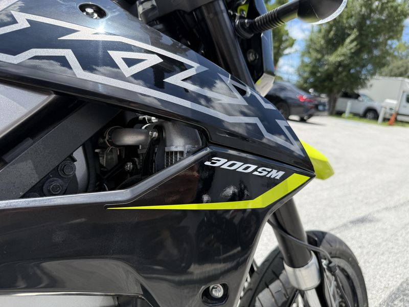 2023 KAWASAKI KLX 300 SM