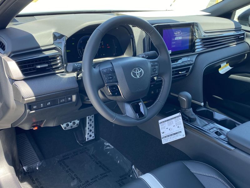 2025 Toyota Camry SEImage 13
