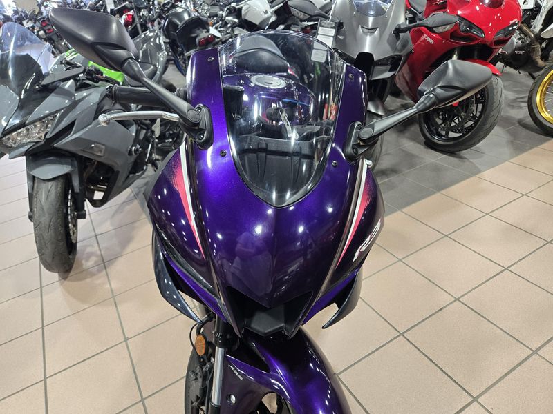 2023 Yamaha YZFR3 ABS Image 8