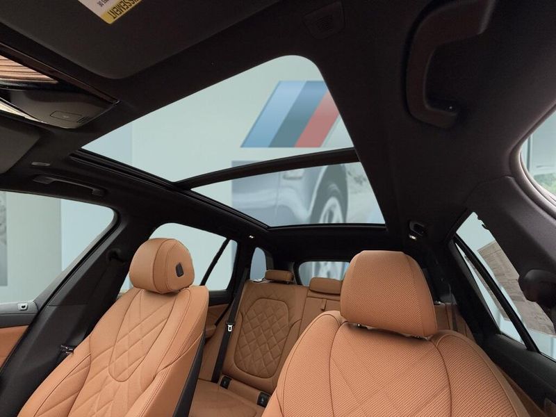 2026 BMW X5 xDrive50eImage 22