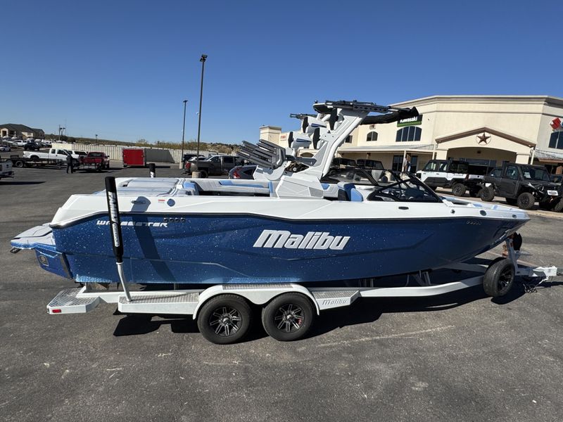 2025 MALIBU WAKESETTER 25 LSV Image 2