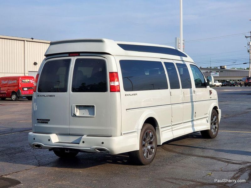 Used 2023 Chevrolet Express Cargo Image 4