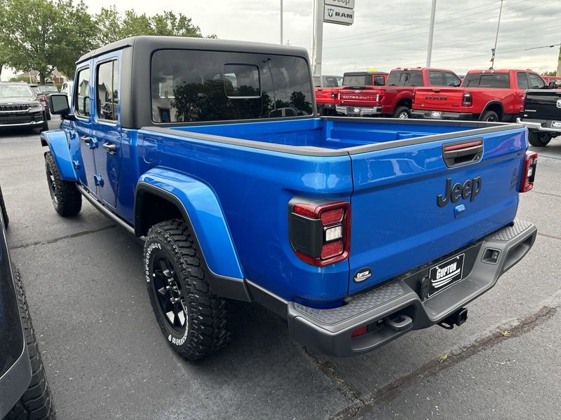 2024 Jeep Gladiator Willys 4x4Image 11