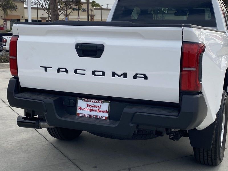 2024 Toyota Tacoma SRImage 4