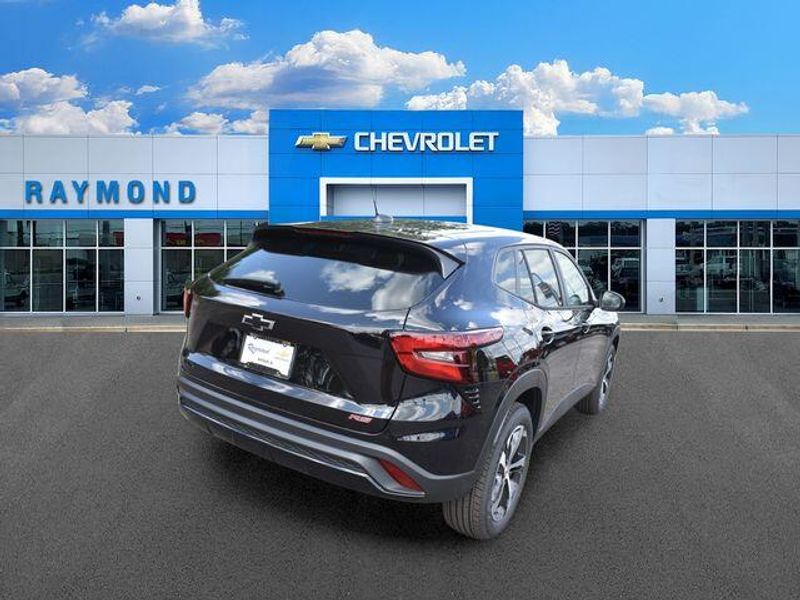 New 2026 Chevrolet Trax 1RSImage 4