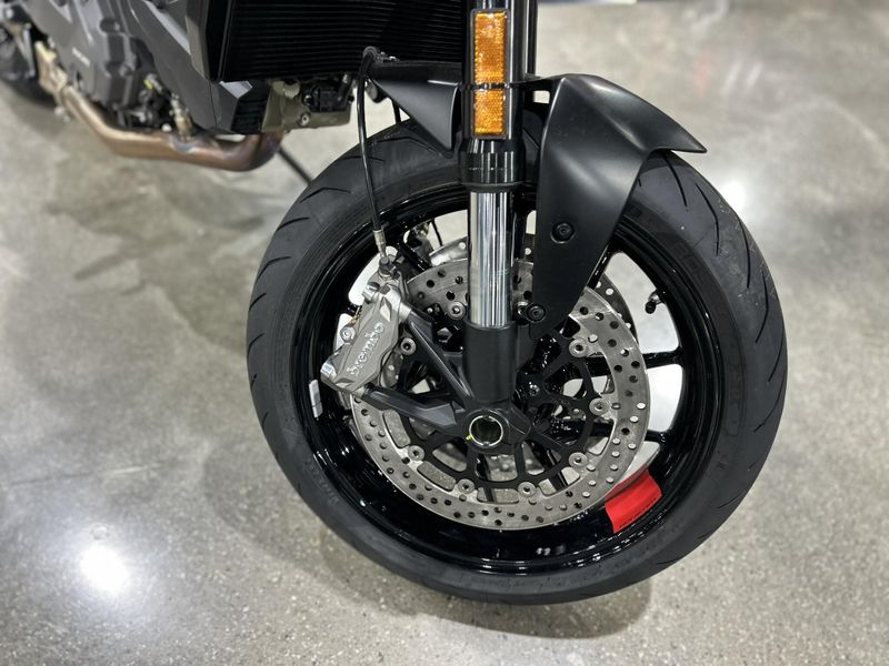 New 2025 Ducati Monster Image 17