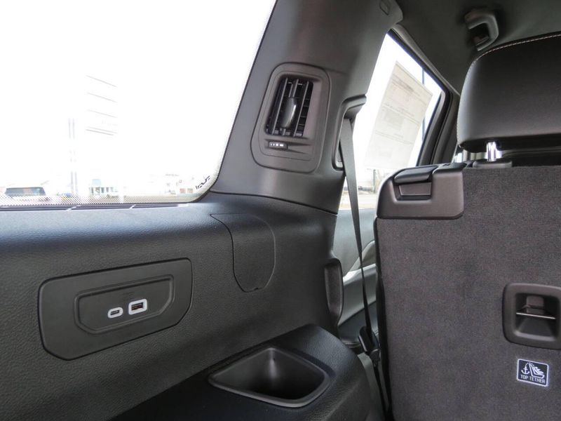 New 2026 Jeep Grand Cherokee L Limited 4x4Image 18