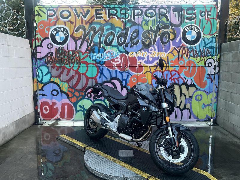 New 2026 BMW F 900 R Image 4