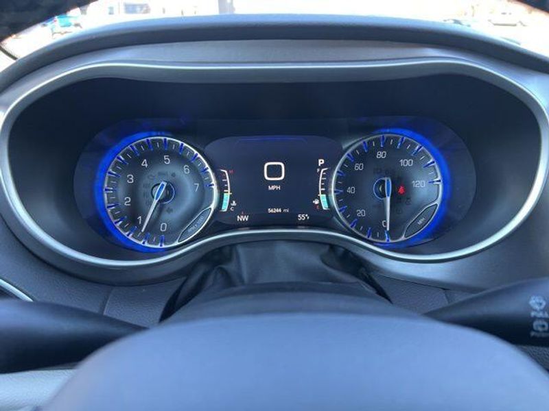 2023 Chrysler Pacifica Touring LImage 47