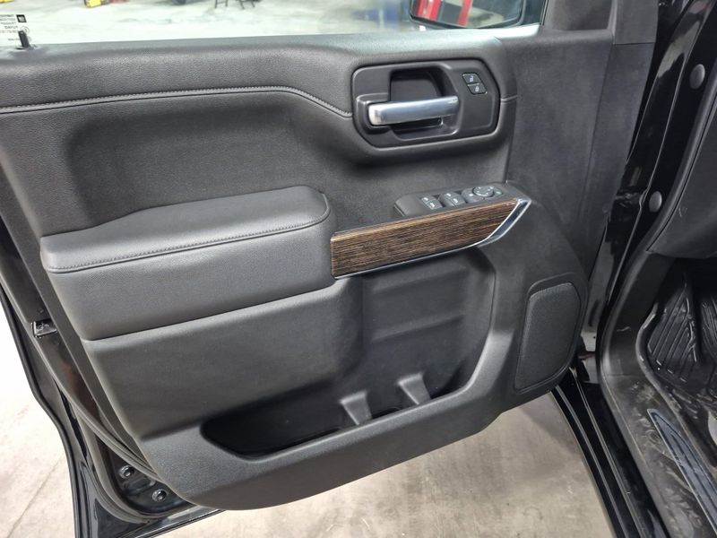 Used 2021 GMC Sierra 1500 ElevationImage 21