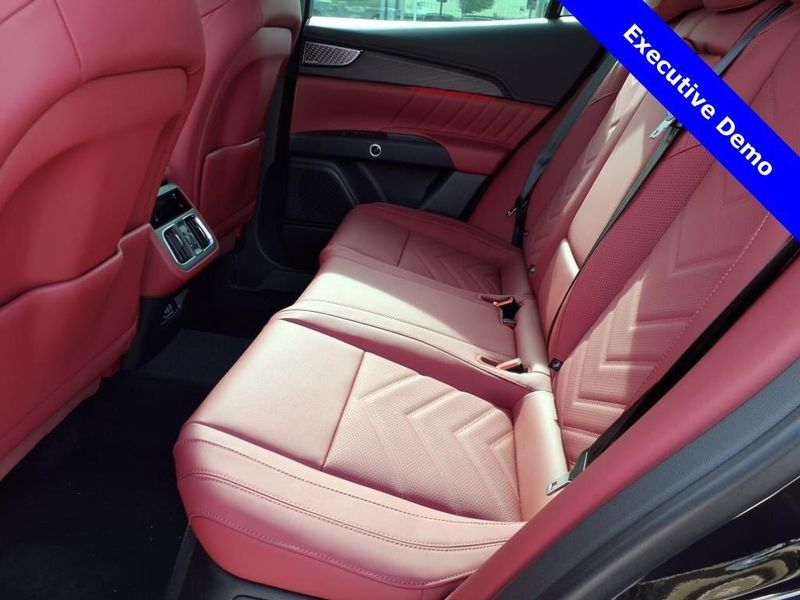 New 2025 Maserati Grecale Image 11