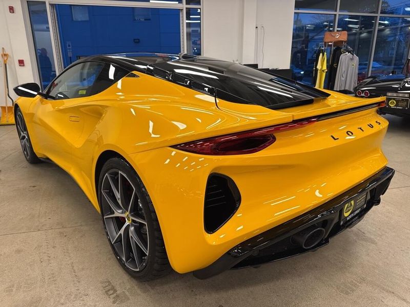 2024 Lotus Emira 