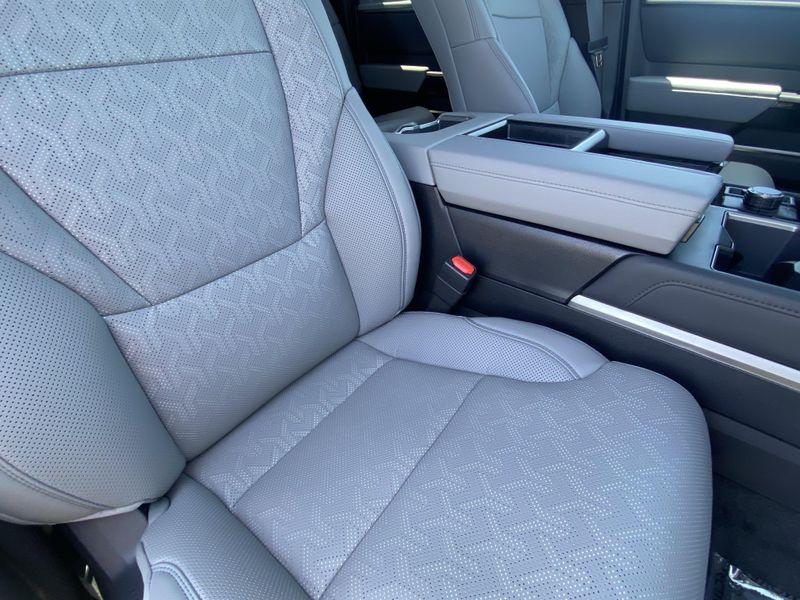 2025 Toyota Tundra LimitedImage 11