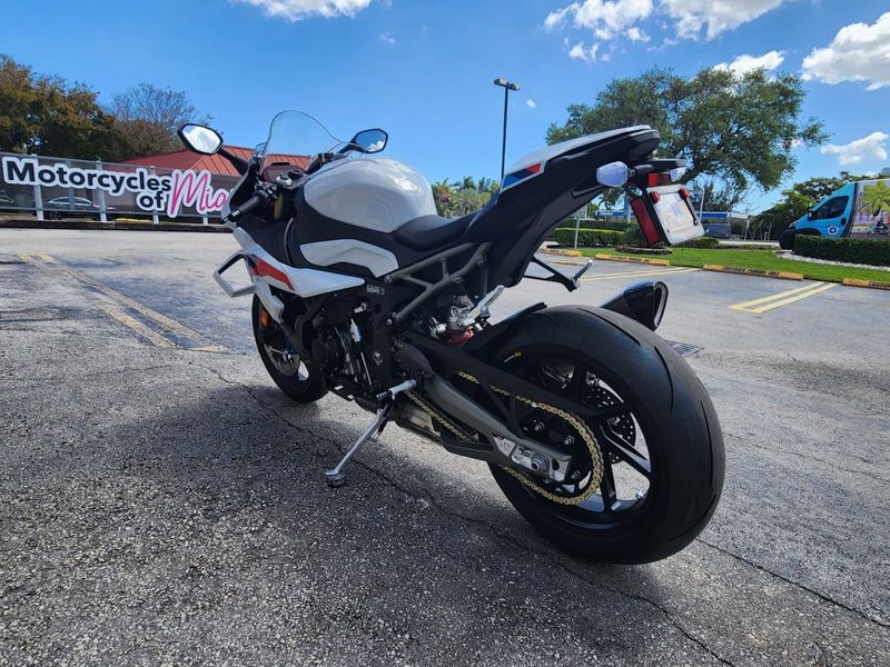 2026 BMW S 1000 RRImage 7