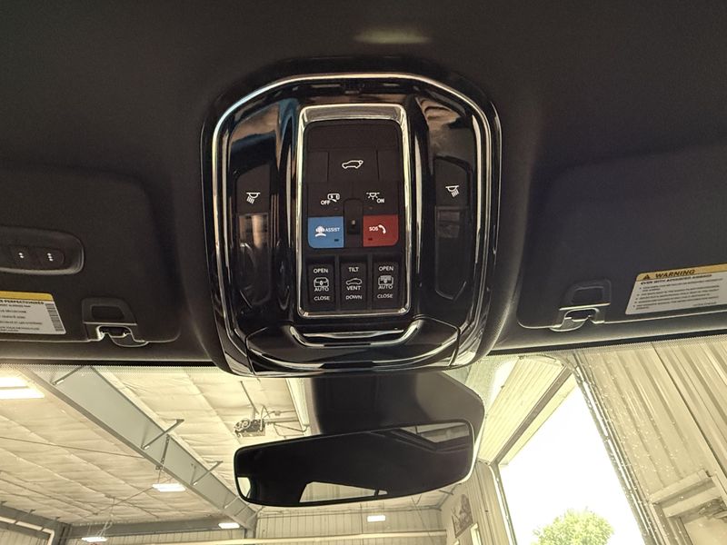Used 2023 Jeep Grand Cherokee L OverlandImage 20