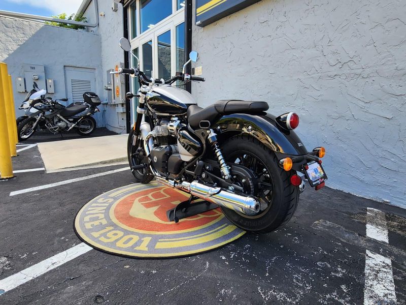 New 2024 Royal Enfield SUPER METEOR Image 7