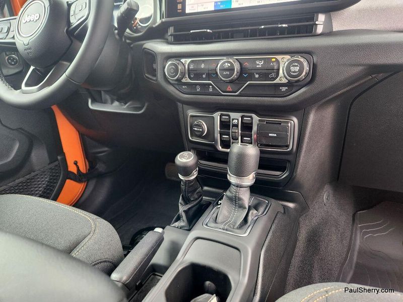 New 2025 Jeep Wrangler 4-door Sport S