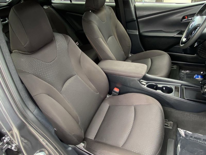 Used 2020 Toyota Prius LEImage 11