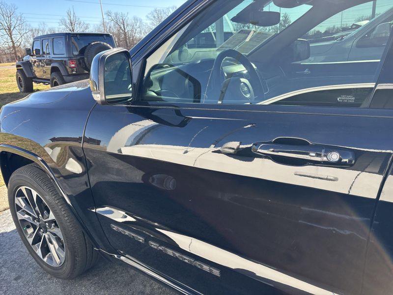 Used 2020 Jeep Grand Cherokee OverlandImage 15