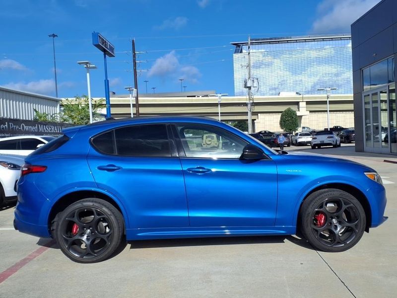 Used 2022 Alfa Romeo Stelvio VeloceImage 10