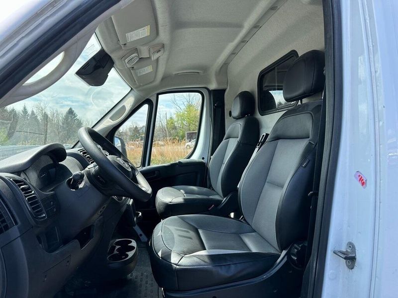 2023 RAM ProMaster 2500 High RoofImage 15