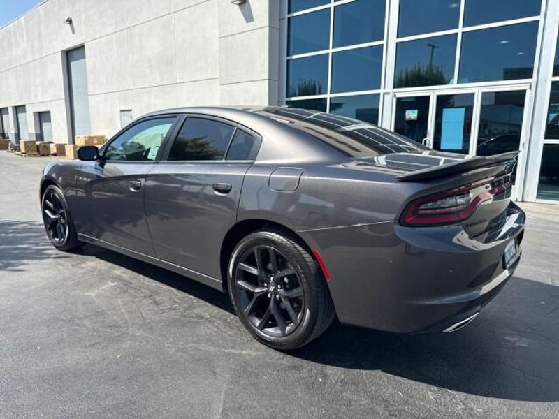 2022 Dodge Charger SXT photo 6