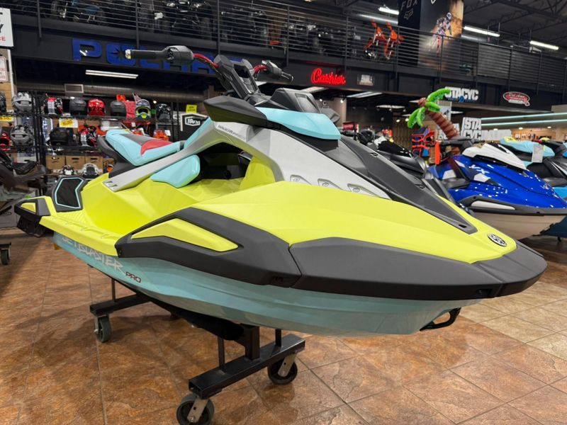 New 2025 Yamaha JETBLASTER PRO (3UP) Image 8