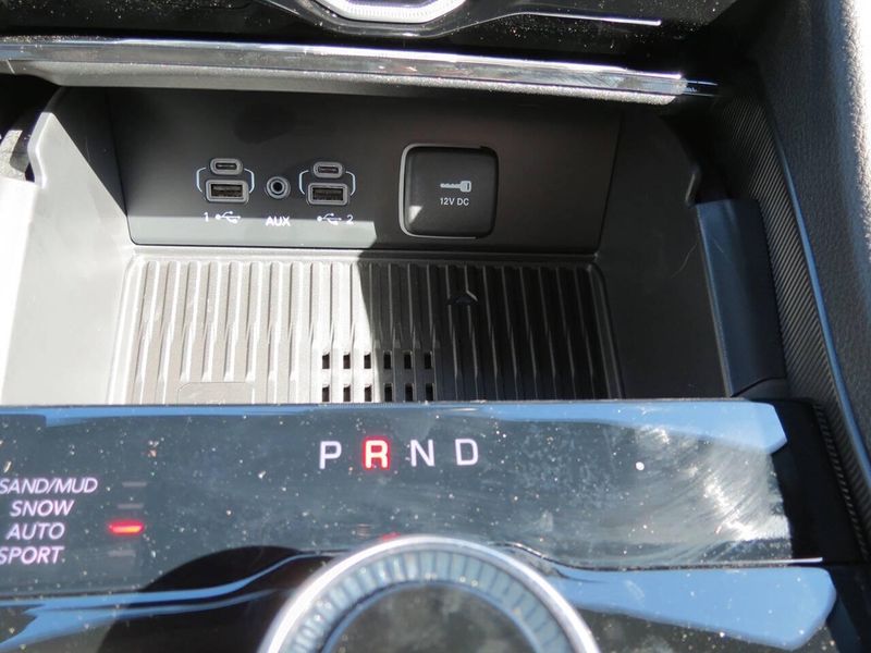 New 2027 Jeep Grand Cherokee Limited 4x4Image 15