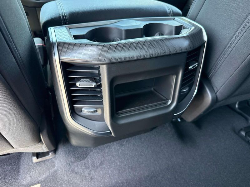 New 2026 RAM 1500 Big Horn Crew Cab 4x2 5'7' Box