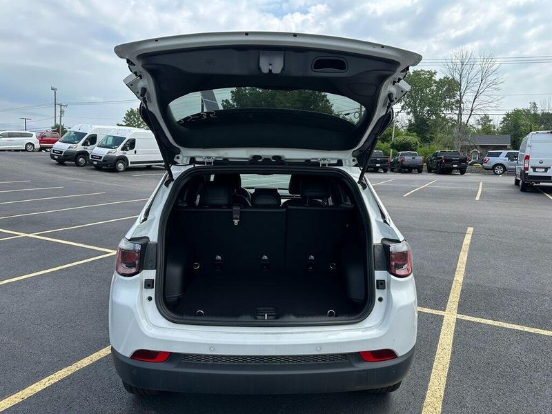 2025 Jeep Compass Limited 4x4Image 11