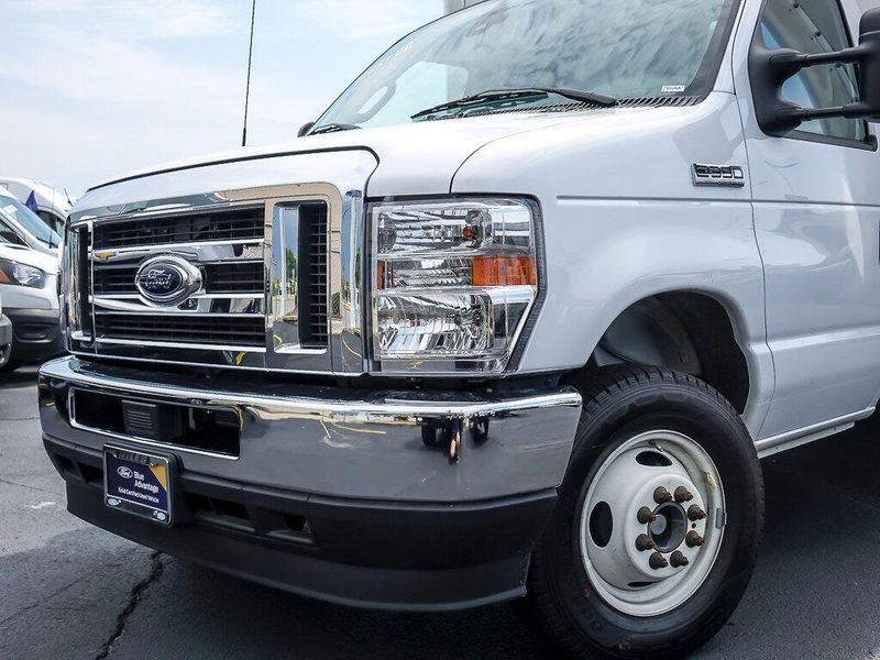 2024 Ford E-350 photo 3