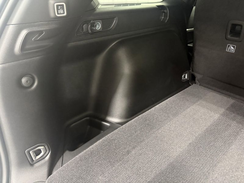 New 2025 Jeep Grand Cherokee Limited 4x4Image 8